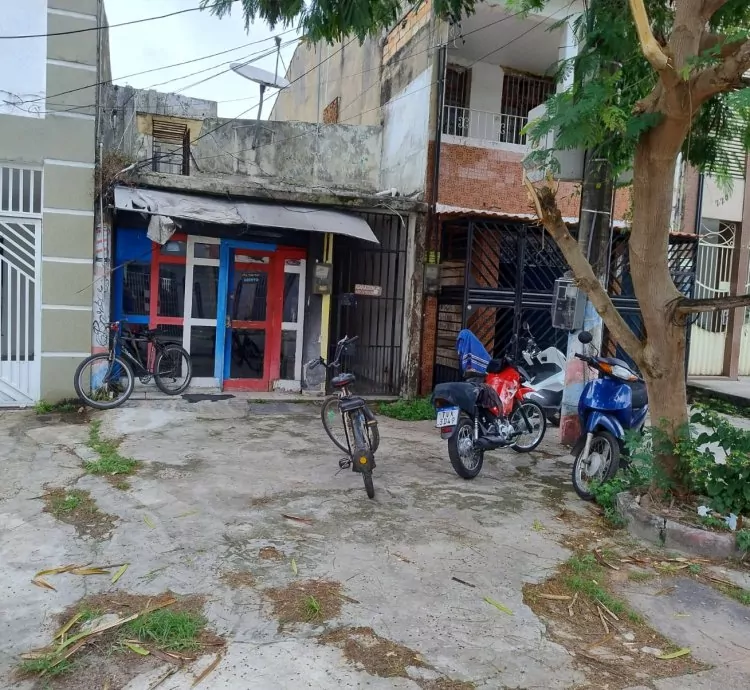 Barbearia Maranata - cortes masculinos, pedicure e manicure para mulheres.